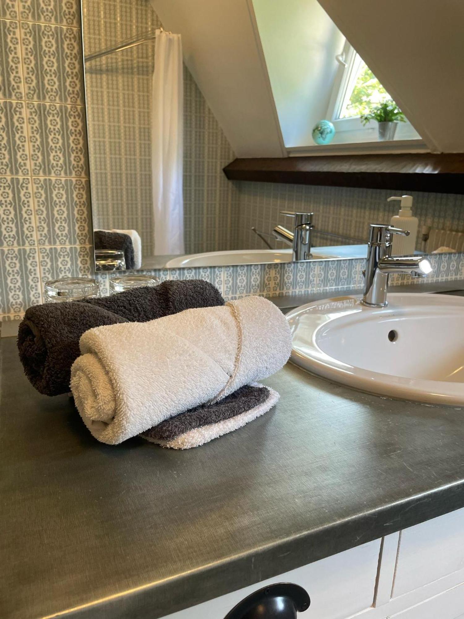 Chambres D'Hotes Le Relais Globe Trotteur Montaigu  Kültér fotó